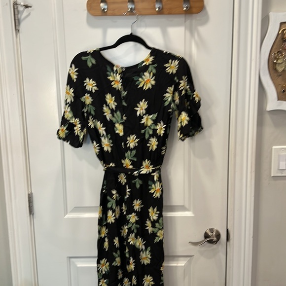 Never Worn Flower Jump Suit - Picture 3 of 3